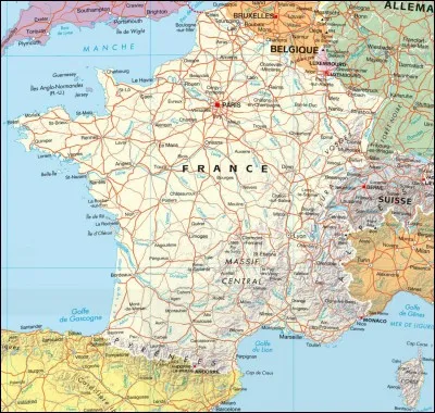 Par où les soldats français sont-ils attaqués ?