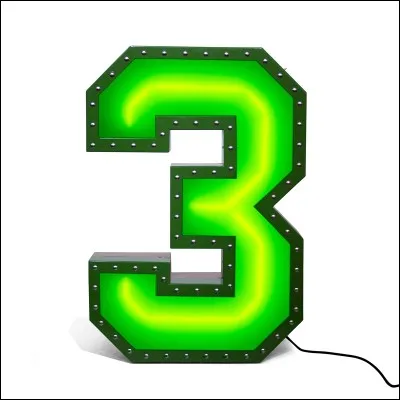 Qui est troisième et est le dernier à s'être qualifié directement pour la Ligue des Champions avec 78 points ?