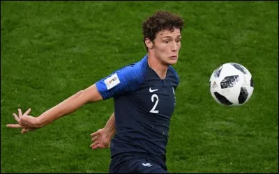 Les défenseurs droits. Quel est le prénom de Pavard ?