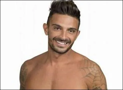 Comment se prénomme ce candidat ?