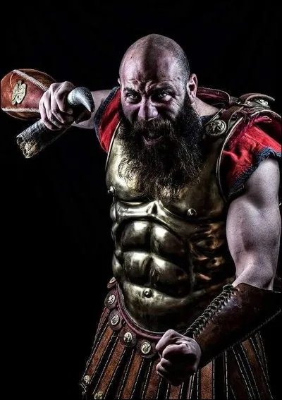 Roi de Mycènes pendant la guerre de Troie, apparaît plutôt comme un modèle de tyran qu'un héros. Qui est-il ?