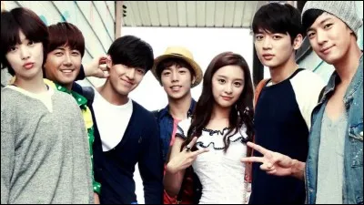 C'est un drame lyrique japonais de caractère traditionnel.