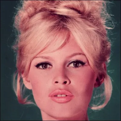 Où est née cette célèbre actrice du nom de Brigitte Bardot ?