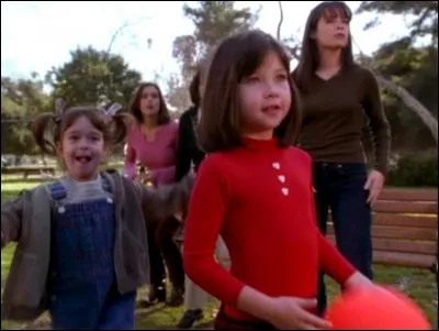 Dans quel épisode de la première saison retrouve-t-on les sœurs qui on été envoyées dans le passé par les supérieurs de Leo ?