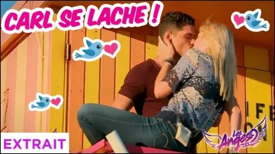 Mélanie a versé des pâtes sur la tête de Carl, pourquoi ?