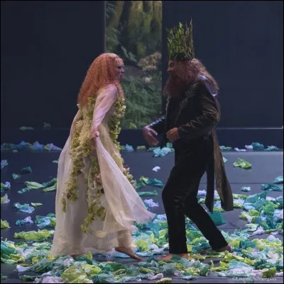 Qui est l'auteur, anglais du 17e siècle très célèbre, de la comédie 'Le Songe d'une nuit d'été' ?