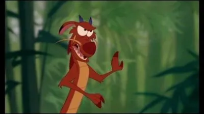 Quel acteur prête sa voix à Mushu dans ''Mulan'' ?