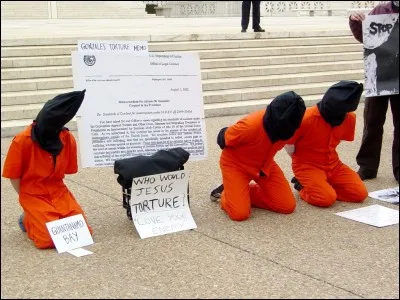 Le camp de Guantánamo se trouve en Colombie.