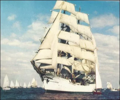 C'est le navire-école colombien qui se nomme...