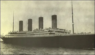 Le voici avant son naufrage, c'est, bien sûr, le...