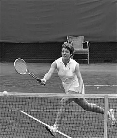 Margaret Smith Court est une championne de tennis hors norme puisqu'elle a remporté 24 tournois du Grand Chelem. Quelle est sa nationalité ?