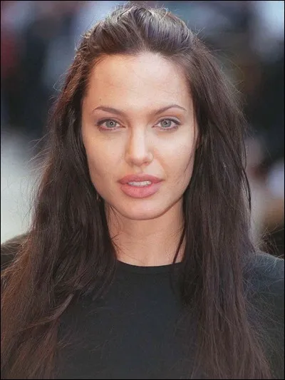 Quelle anecdote est associée à Angelina Jolie ?