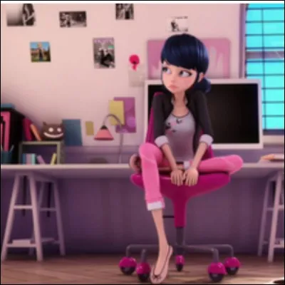 Dans quel épisode Adrien vient-il pour la première fois dans la chambre de Marinette ?