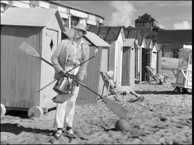 Selon le film de Jacques Tati, de qui sont les vacances ?