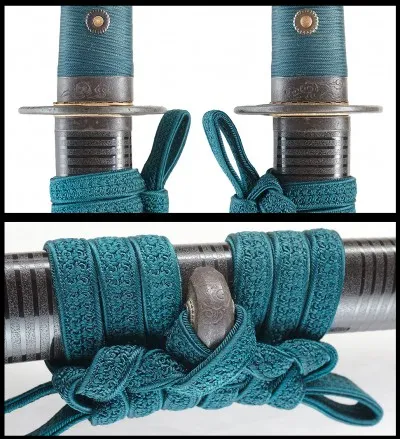 La cordelette plate accrochée au fourreau se nomme :