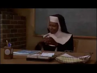 Quelle vacherie font les élèves sur la chaise de Marie-Clarence ?