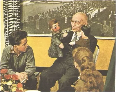 Dans le th&eacute;&acirc;tre de Guignol, qui est "Canezou" ?