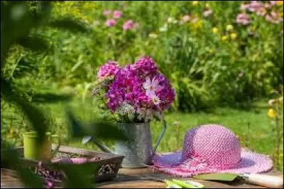 Les prêtres hébreux portaient ce vêtement sacerdotal.