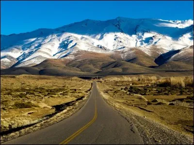 'Patagon de zoulous' . Dans quel pays se situe essentiellement la Patagonie ?