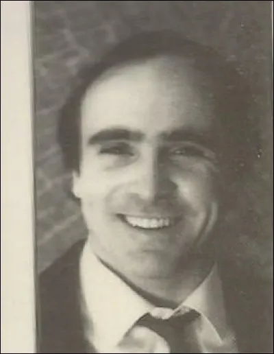 De qui est le premier roman "La Ferme d'en bas" ?