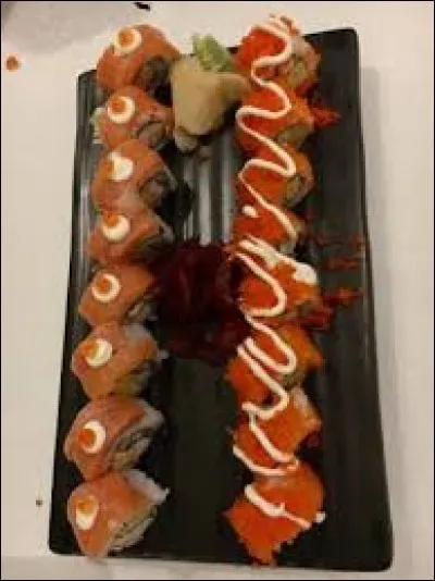 Née en 1974, je suis la fille de l'actrice Nicole Courcel. À quinze ans, j'ai souffert de boulimie-anorexie. Je suis à présent présentatrice de télévision et critique gastronomique française. Je suis...