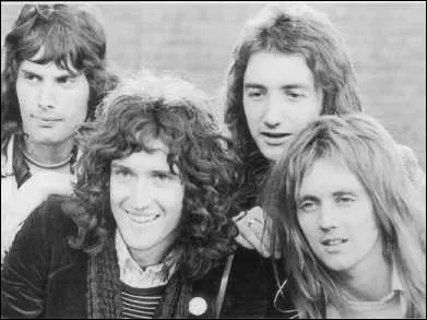 Quel est le nom de ce groupe ?