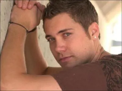 Dans quel film fait-elle un duo avec Drew Seeley ?