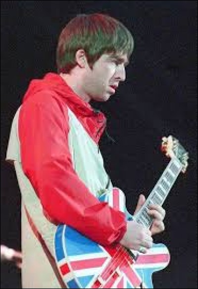 Qui est le chanteur de Oasis ?