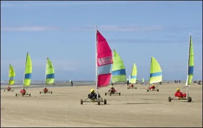 Combien de roues possède chaque char à voile ?