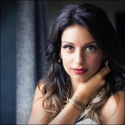 En quelle année Tal rencontre la compositrice et productrice Laura Marciano ?