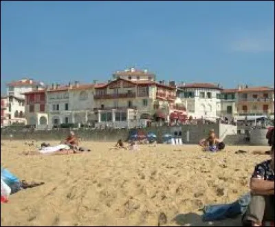 Paradis du surf, les habitants de Soorts-Hossegor (Landes) portent le gentilé ...