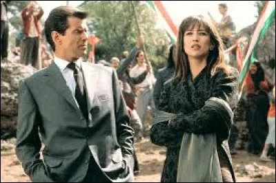 "Le monde ne ........" pour Pierce Brosnan.