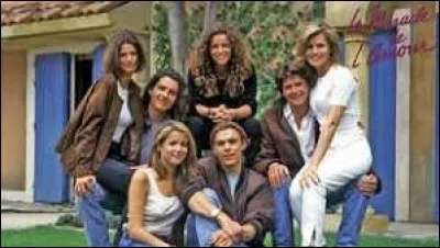 Dans "Le Miracle de l'amour", qui emménage avec Hélène ? (3 réponses)