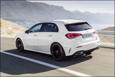 - M - Mercedes a un contrôle vocal (comme Google) dans ses nouvelles Classe A et Classe C.
Comment s'appelle-t-il ?