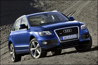 - Q - Chez Audi, il y a le Q1, le Q3, le Q5, le Q7 et le Q9.