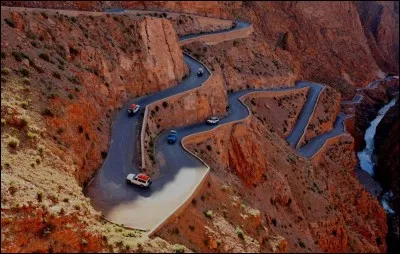 La route des Gorges de Dadès est aussi belle que dangereuse.
Dans quel pays africain se situe-t-elle ?