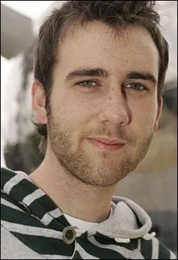 Quelle rle Matthew Lewis incarne-t-il ?