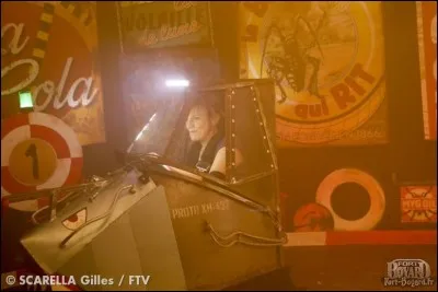 Qui est l'adversaire du candidat dans l'épreuve "Car Wars" ?