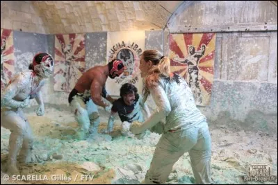 Quelle famille les candidats affrontent-ils dans la double lutte ?