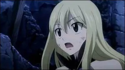 Qui sauve Lucy d'une embuscade de dragons à Crocus ?