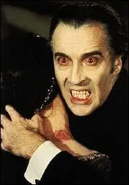 Cet acteur italo-anglais est le Comte Dooku de Starwars, qui n'est pas vampire, mais a surtout t l'interprte le plus marquant du rle du Comte Dracula dans plusieurs films produits par la Hammer