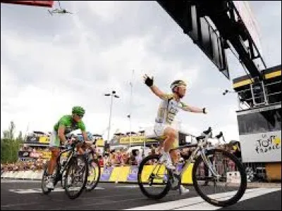 Lequel de ces coureurs cyclistes n'a jamais gagné le Tour de France ?