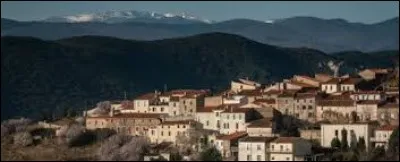 Commune Catalane, dans la région naturelle du Fenouillèdes, Lesquerde se situe en région ...