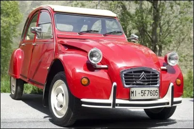 Pour un véhicule de collection, quel est l'intervalle durant lequel ce véhicule doit passer au contrôle technique ?