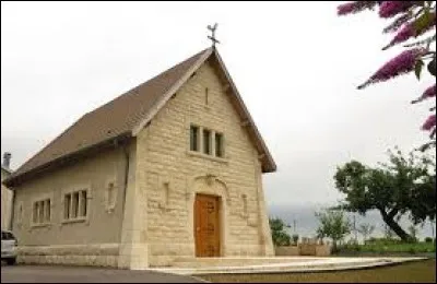 Nous terminons notre balade devant la chapelle Saint-Hubert de Wadonville-en-Wo&euml;vre. Ancienne commune de l'ancienne r&eacute;gion Lorraine, elle se situe dans le d&eacute;partement ...