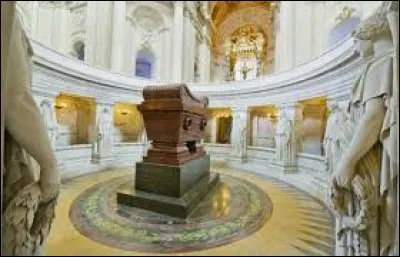 Dans quel monument parisien se trouve le tombeau de Napoléon Ier ?