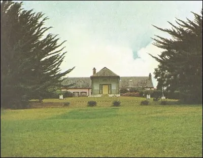 Quel est le nom de la maison où décède Napoléon 1er en 1821 ?