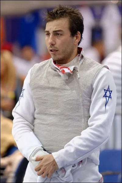 Quel sport Tomer Or pratique-t-il ?