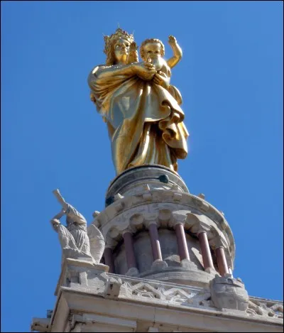 Dans quelle ville peut-on voir la statue de 'La Bonne Mère' ?