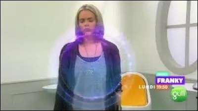 Comment s'appelle la copine de Franky qui doit lui voler Christian ?